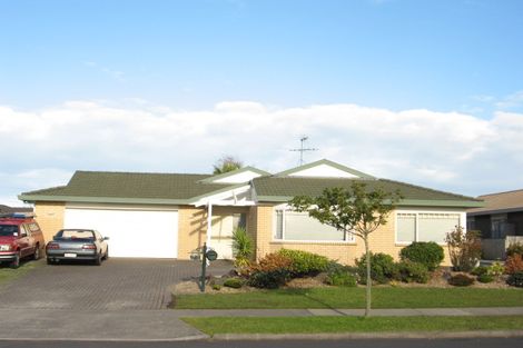 Photo of property in 75 Tington Avenue, Wattle Downs, Auckland, 2103