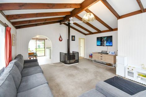Photo of property in 8 Zenith Place, Conifer Grove, Takanini, 2112