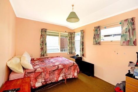 Photo of property in 32 Sunnyhaven Avenue, Beach Haven, Auckland, 0626