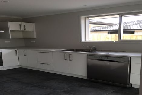 Photo of property in 7 Oka Street, Papamoa Beach, Papamoa, 3118