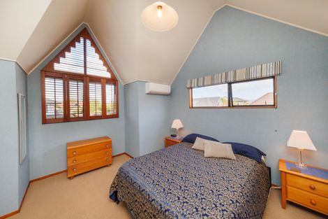 Photo of property in 98 Russell Street, Palmerston North, 4414