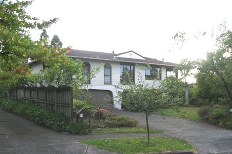 Photo of property in 12 Fitzpatrick Place, Chatswood, Auckland, 0626