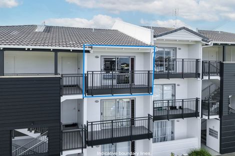 Photo of property in 14a/71 Spencer Road, Oteha, Auckland, 0632