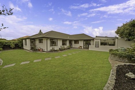 Photo of property in 11 Baltic Place, Northwood, Christchurch, 8051