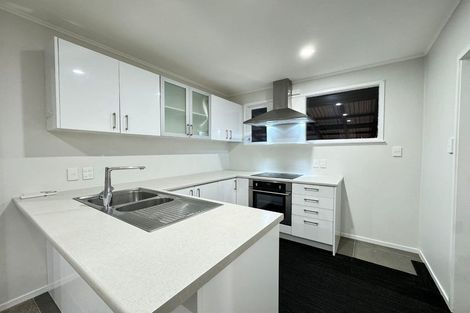 Photo of property in 33 Patts Avenue, Glendene, Auckland, 0602