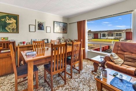 Photo of property in 43 Rugby Street, Levin, 5510