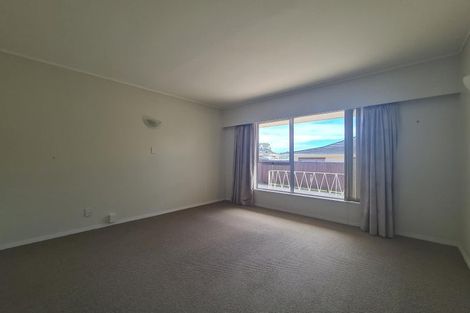 Photo of property in 1/32 Matuhi Rise, Henderson, Auckland, 0612