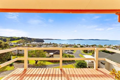 Photo of property in 37 Merehai Place, Snells Beach, 0920