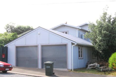 Photo of property in 7 Severn Street, Island Bay, Wellington, 6023