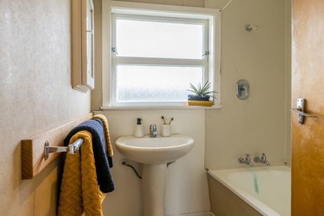 Photo of property in 6 Ross Street, Levin, 5510