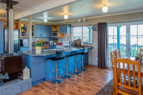 Photo of property in 9 Sylvia Way, Te Horo Beach, Otaki, 5581