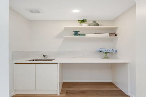 Photo of property in 140a Edgewater Drive, Pakuranga, Auckland, 2010