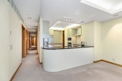 Photo of property in Semple House, 1b/84 Oriental Parade, Oriental Bay, Wellington, 6011