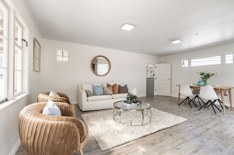 Photo of property in 30a Hanlon Crescent, Narrow Neck, Auckland, 0624