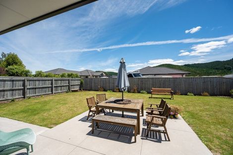 Photo of property in 44 George Fyfe Way, Wakefield, 7025