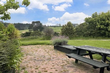 Photo of property in 302 Pine Valley Road, Dairy Flat, Silverdale, 0992