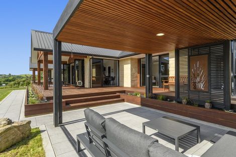 Photo of property in 43 Oceana Drive, Welcome Bay, Tauranga, 3175