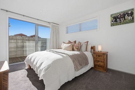 Photo of property in 21 Hine Street, New Plymouth, 4310