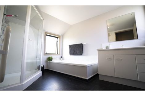 Photo of property in 5 Raeburn Avenue, Otatara, Invercargill, 9879