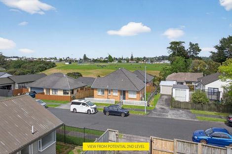 Photo of property in 9 De Quincey Terrace, Highland Park, Auckland, 2010