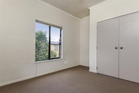 Photo of property in 56 Verdale Circle, Glen Eden, Auckland, 0602