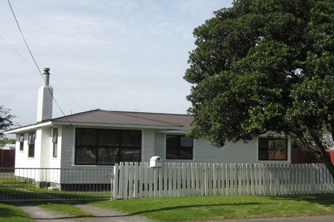 Photo of property in 62 Thatcher Street, Castlecliff, Wanganui, 4501