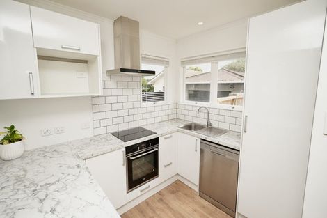 Photo of property in 6 Sutherland Crescent, Westbrook, Palmerston North, 4412