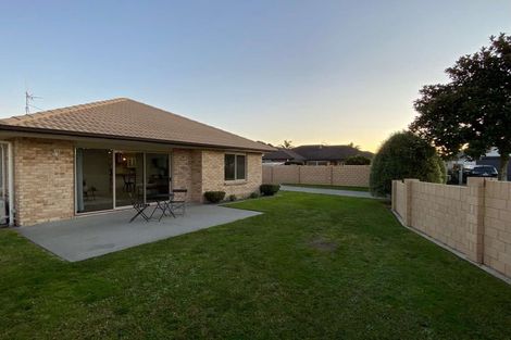Photo of property in 17 Coles Cove, Papamoa Beach, Papamoa, 3118