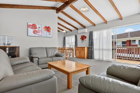 Photo of property in 98 Eban Avenue, Hillcrest, Auckland, 0627