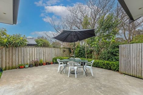 Photo of property in 8 Cardiff Street, Highbury, Palmerston North, 4412