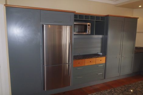 Photo of property in 42 Bassett Road, Remuera, Auckland, 1050