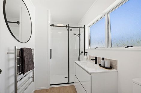 Photo of property in 5 Twilight Bay, Omaha, 0986