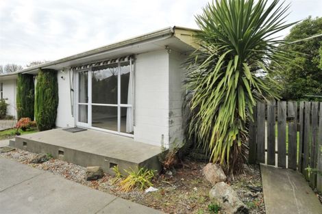 Photo of property in 2/23 Kent Lodge Avenue, Avonhead, Christchurch, 8042