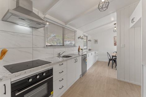 Photo of property in 60 Norana Road, Timberlea, Upper Hutt, 5018