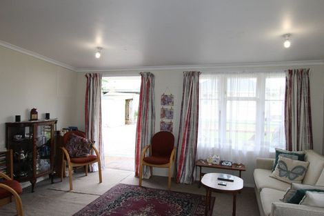 Photo of property in 18 Tyndall Street, Pahiatua, 4910