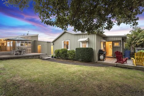 Photo of property in 21 Merani Street, Narrow Neck, Auckland, 0622