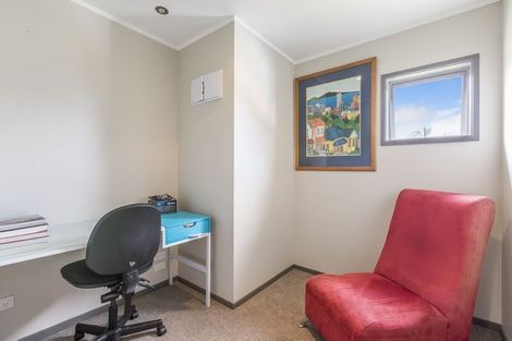 Photo of property in 24 Springtime Crescent, Stanmore Bay, Whangaparaoa, 0932