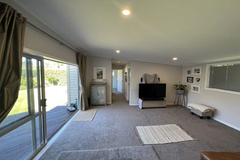 Photo of property in 11 Ocean View Road, Milford, Auckland, 0620