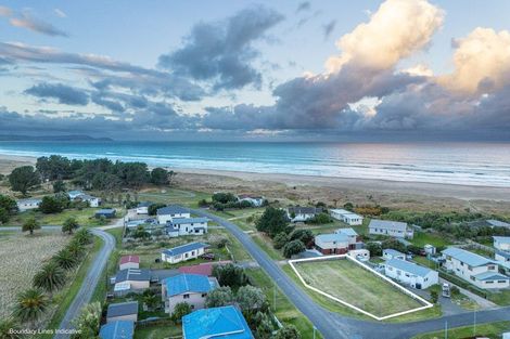 Photo of property in 10 Te Paerahi Road, Porangahau, 4293