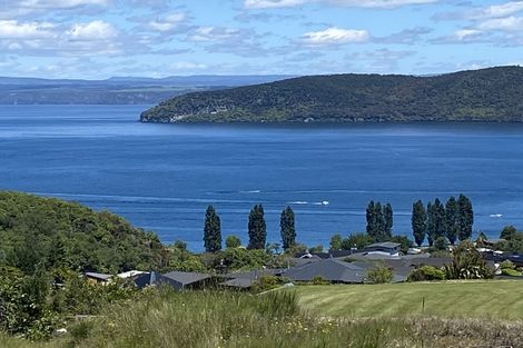 Photo of property in 17 Locheagles Rise, Kinloch, Taupo, 3377
