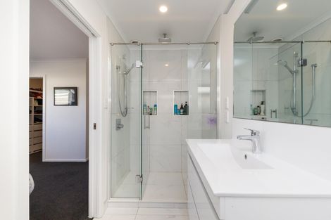 Photo of property in 34 Shamrock Street, Takaro, Palmerston North, 4412