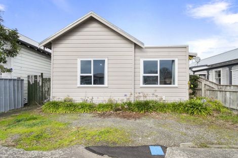 Photo of property in 412 Featherston Street, Palmerston North, 4414