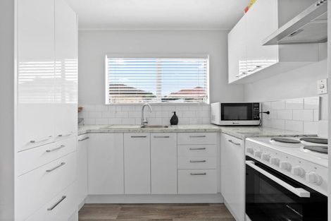 Photo of property in 73a Heathdale Crescent, Papakura, 2110