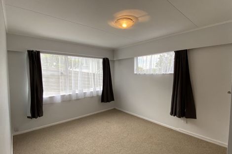 Photo of property in 4 Hillview Crescent, Paparangi, Wellington, 6037