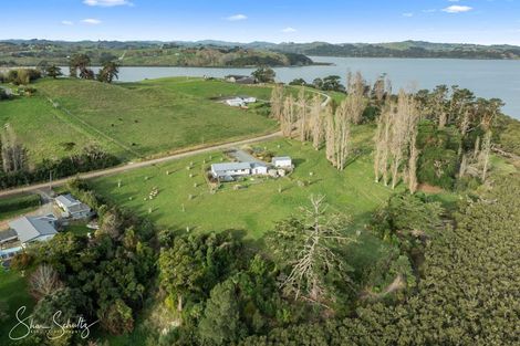 Photo of property in 86 Matakohe Wharf Road, Matakohe, 0593