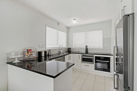 Photo of property in 1/539 Pakuranga Road, Howick, Auckland, 2010
