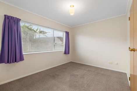 Photo of property in 33a Kirby Street, Glendene, Auckland, 0602