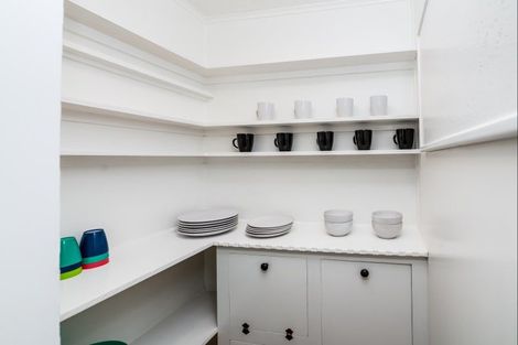 Photo of property in 98 Brandon Street, Featherston, 5710