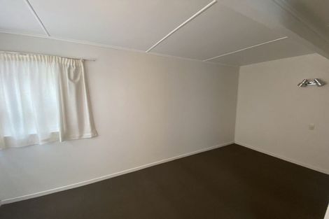 Photo of property in 194 East Coast Road, Forrest Hill, Auckland, 0620