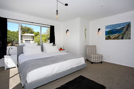 Photo of property in 125a Ennis Avenue, Pakuranga Heights, Auckland, 2010